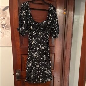 Elegant Black and White Tiered Sheath Dress